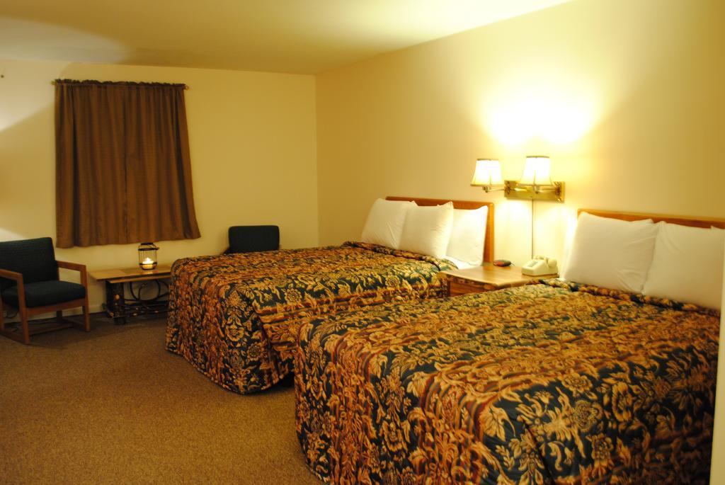 Camp Inn Lodge Oscoda Zimmer foto